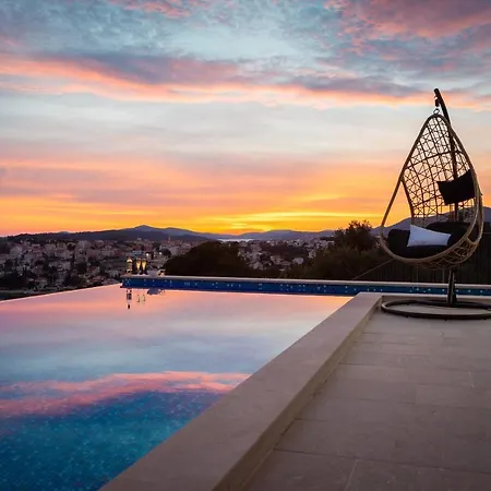 Βίλα Luxury Black Pearl With Pool *