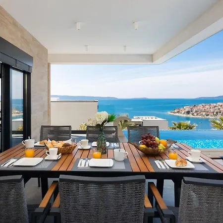 Luxury Black Pearl With Pool Trogir