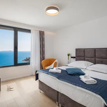 Villa Luxury Black Pearl With Pool Trogir