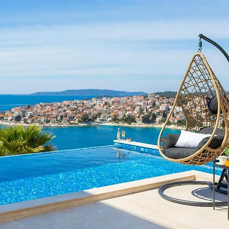 Luxury Black Pearl With Pool Βίλα *