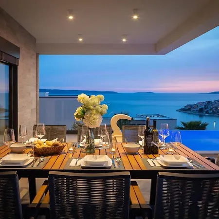 Luxury Black Pearl With Pool Villa