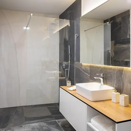 Luxury Black Pearl With Pool Вилла *