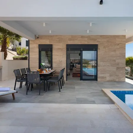 Вилла Luxury Black Pearl With Pool *