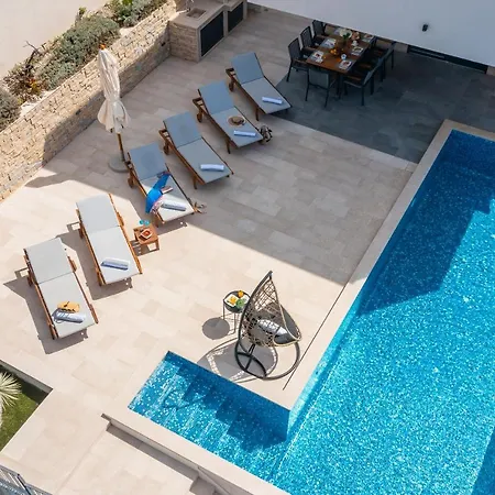 Luxury Black Pearl With Pool * Трогир