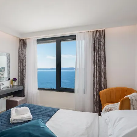 Luxury Black Pearl With Pool