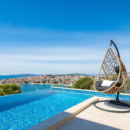 Luxury Black Pearl With Pool * Trogir