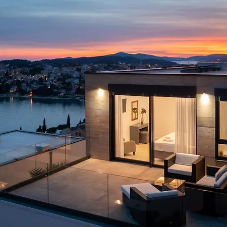 Luxury Black Pearl With Pool *